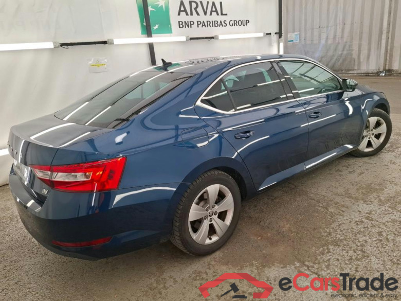 SKODA Superb / 2019 / 5P / Berline 1.4 TSI PHEV 218ch DSG6 Business #4